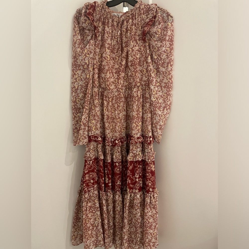 Pink midi tired ruffle dress with gold details